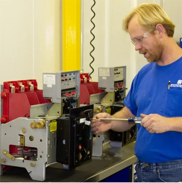 Low to Medium Voltage Circuit Breaker Maintenance & Testing